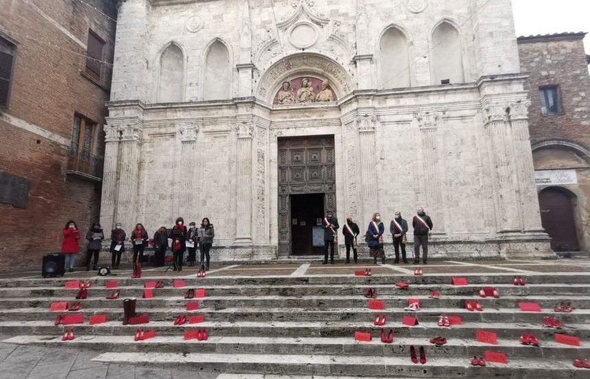 I dieci Comuni della Valdichiana Senese dicono 'NO' alla violenza contro le donne