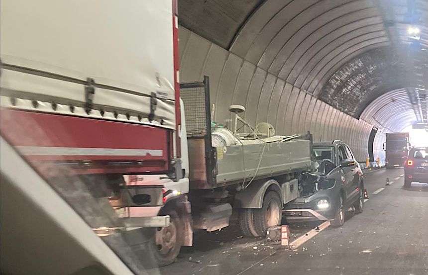 Autopalio, incidente stradale prima dell'uscita di Greve in Chianti: traffico bloccato