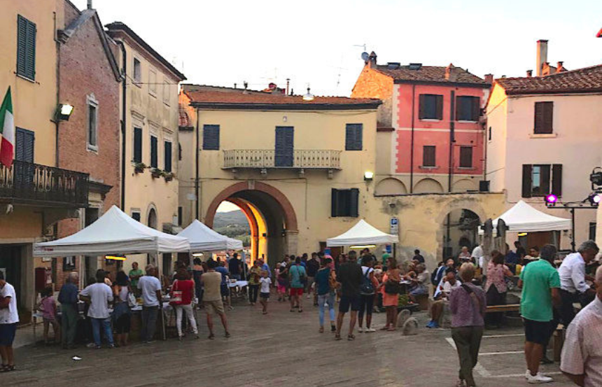 ''Calici di Stelle'' a Rapolano Terme fra degustazioni, musica e riscoperta del territorio